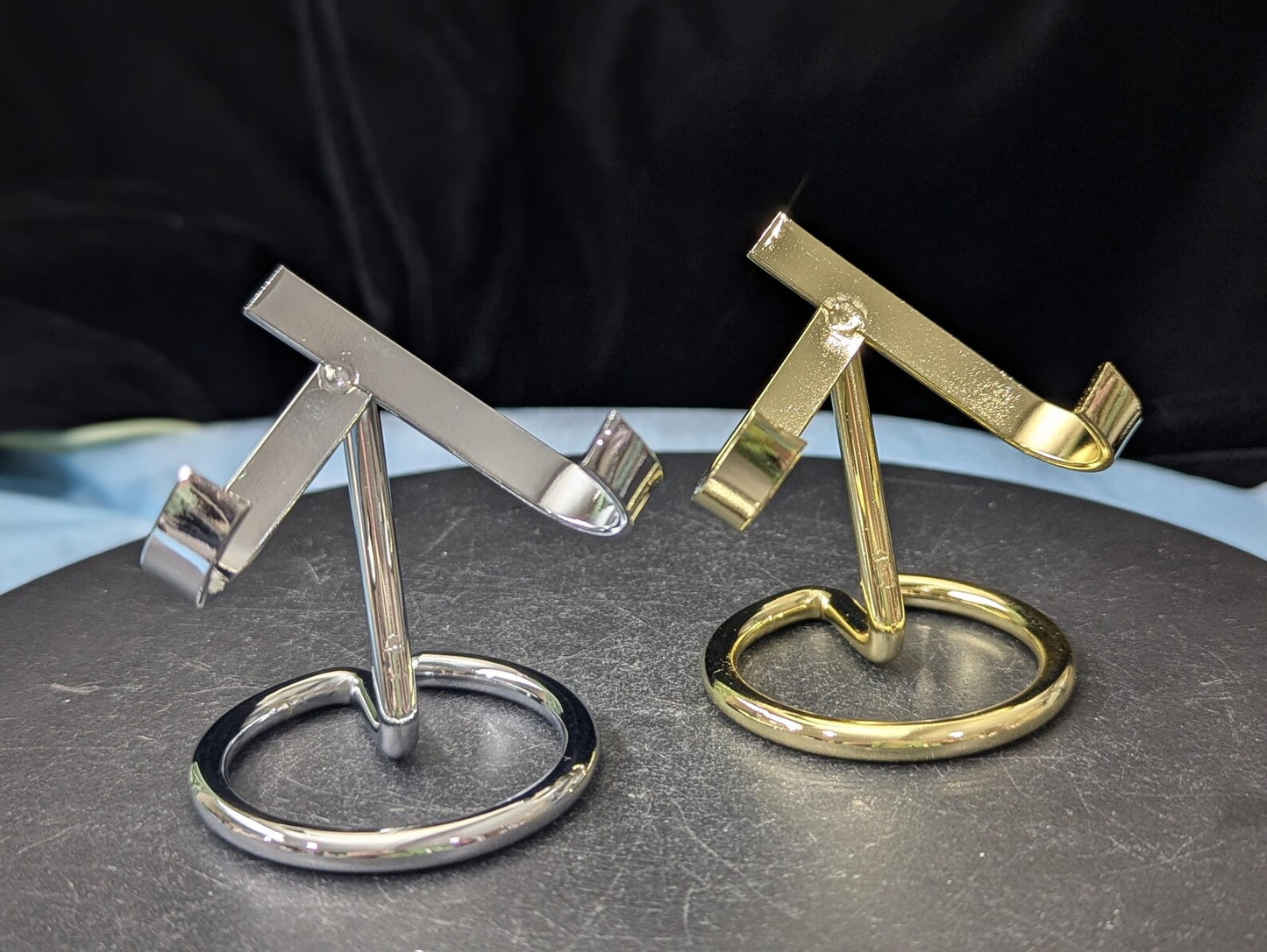 Metal Display Stands for Crystal Hearts