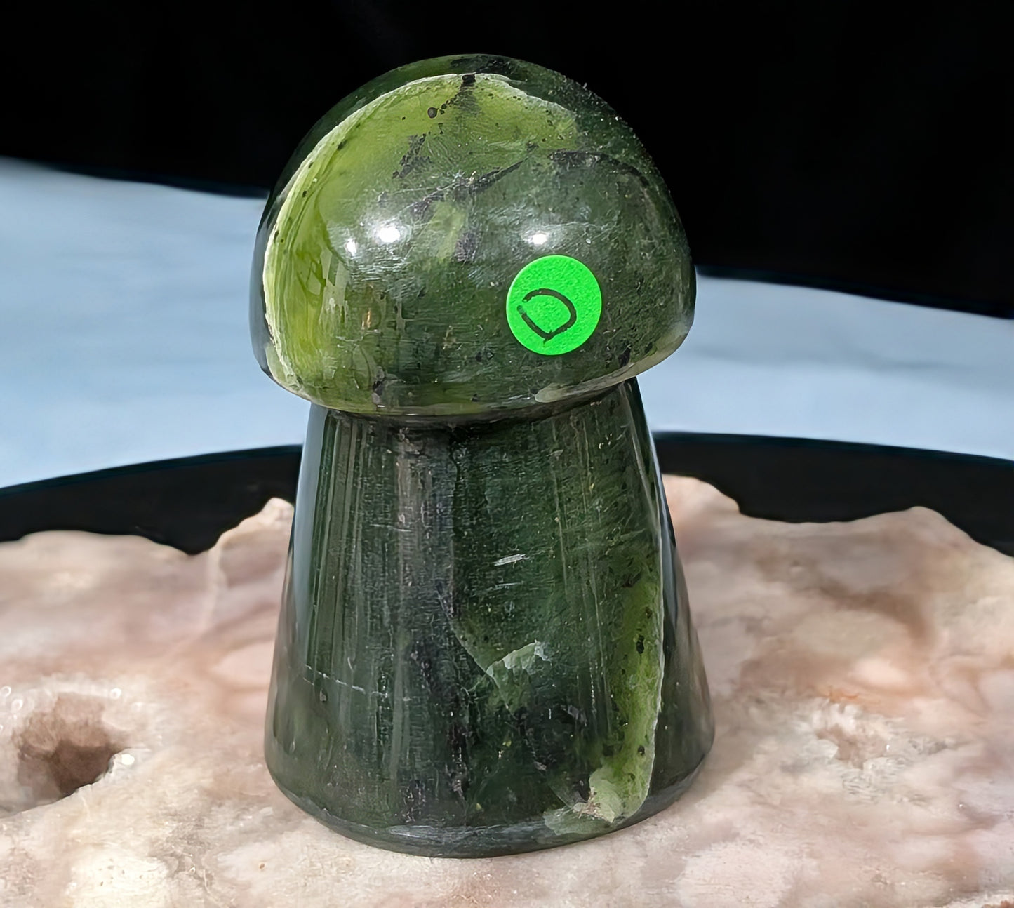 Nephrite Jade Mushroom D