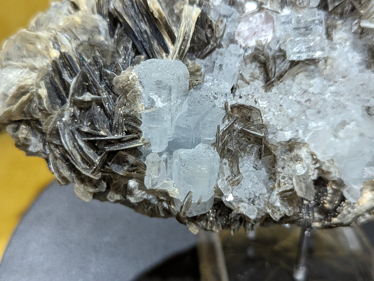 Natural Terminated Aquamarine Specimen with Muscovite In Matrix