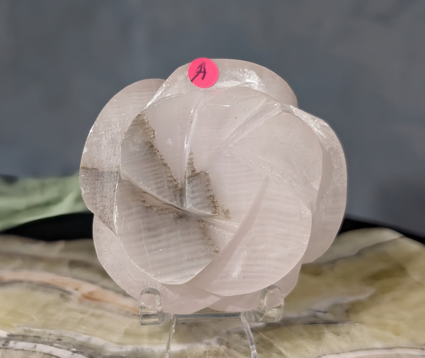 UV Reactive Smoky Pink Mangano Calcite Roses