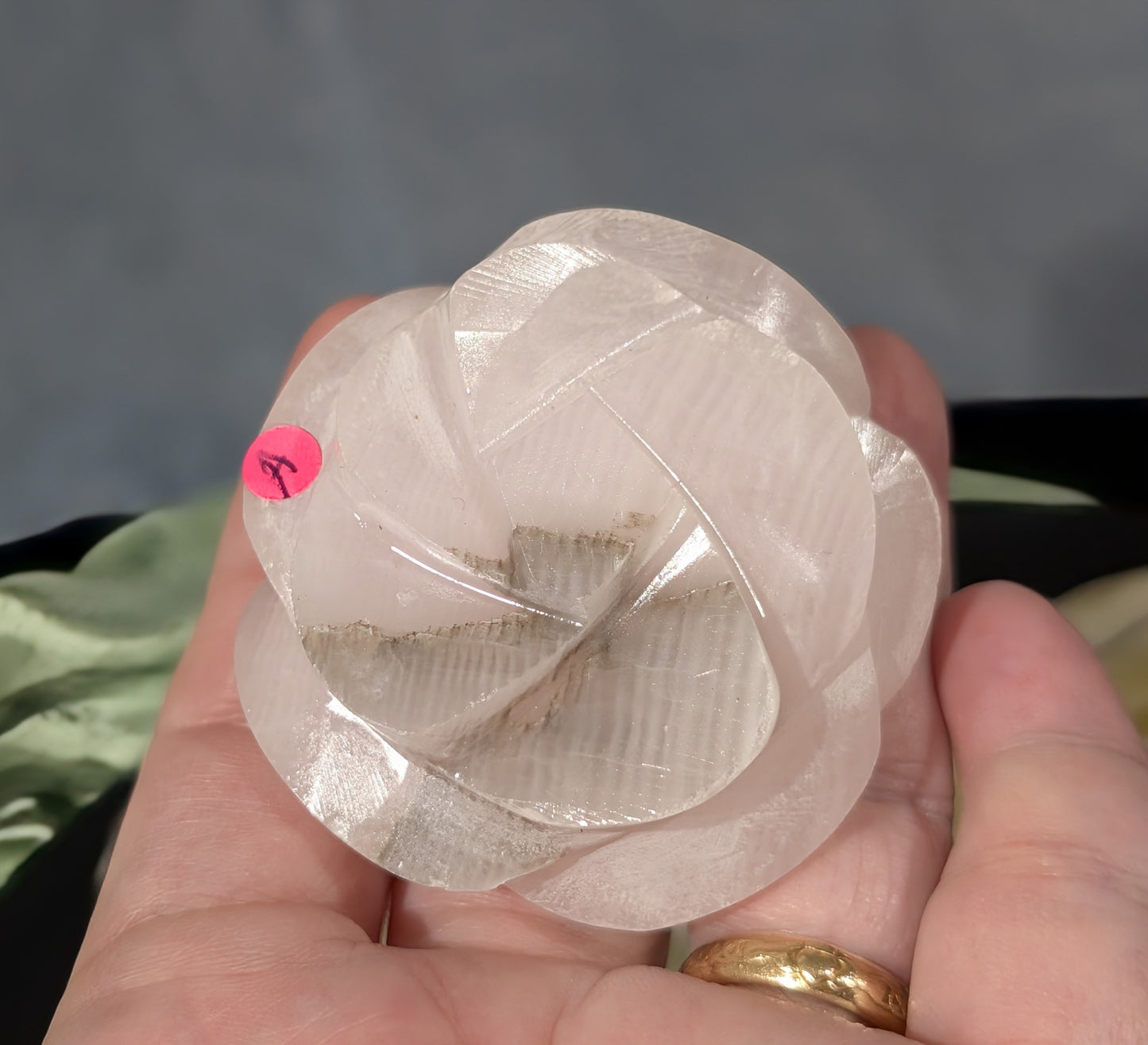 UV Reactive Smoky Pink Mangano Calcite Roses