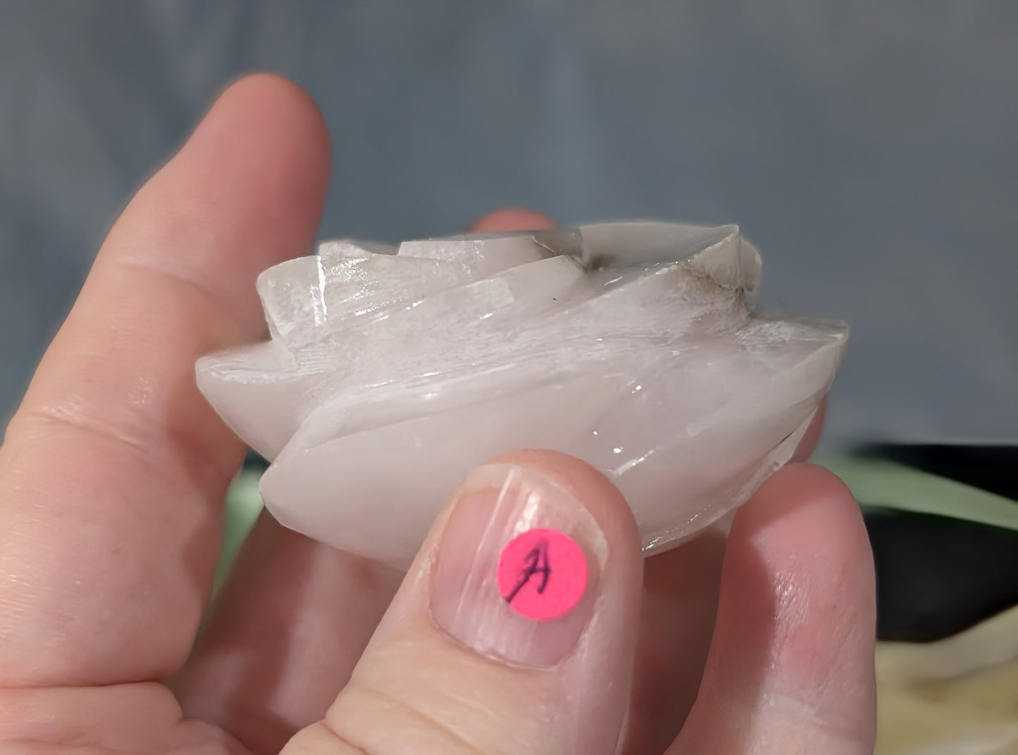 UV Reactive Smoky Pink Mangano Calcite Roses