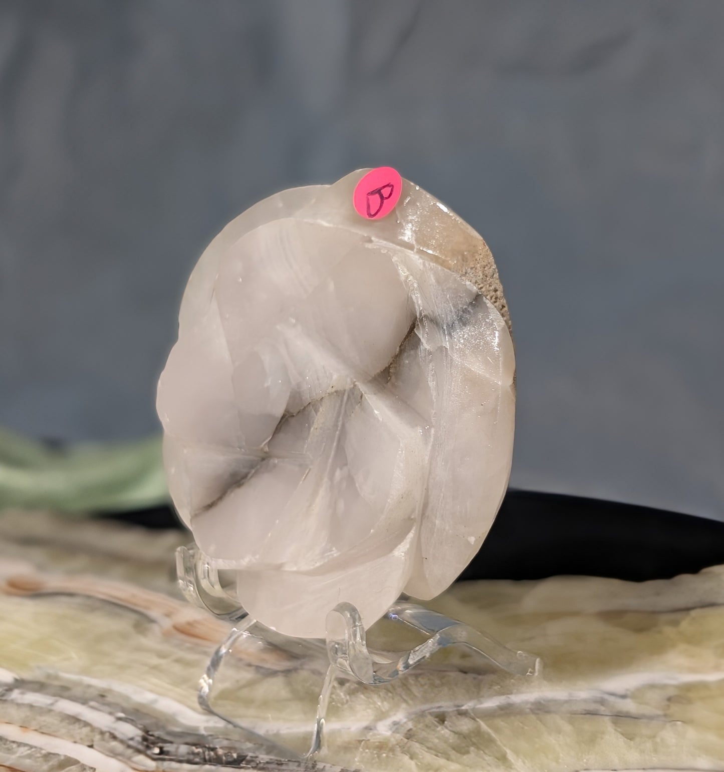 UV Reactive Smoky Pink Mangano Calcite Roses