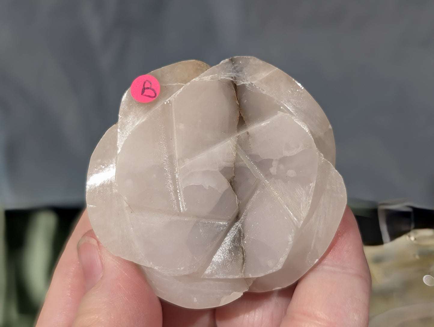 UV Reactive Smoky Pink Mangano Calcite Roses