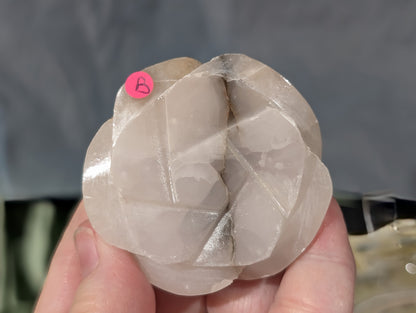 UV Reactive Smoky Pink Mangano Calcite Roses