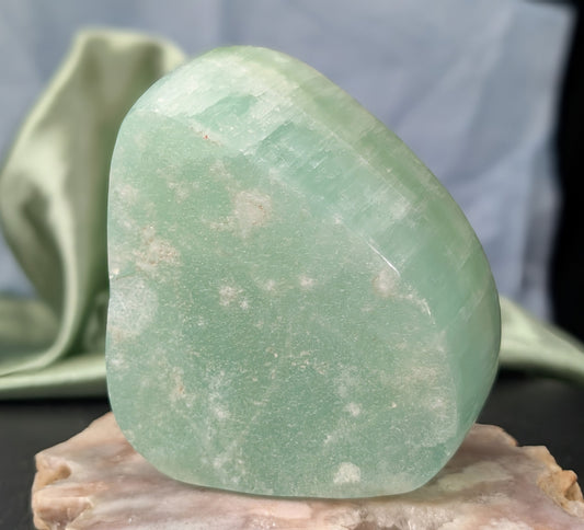 Pistachio Calcite Freeform 1A