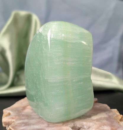 Pistachio Calcite Freeform 1K