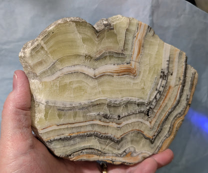 Raw Edged Brucite Slab