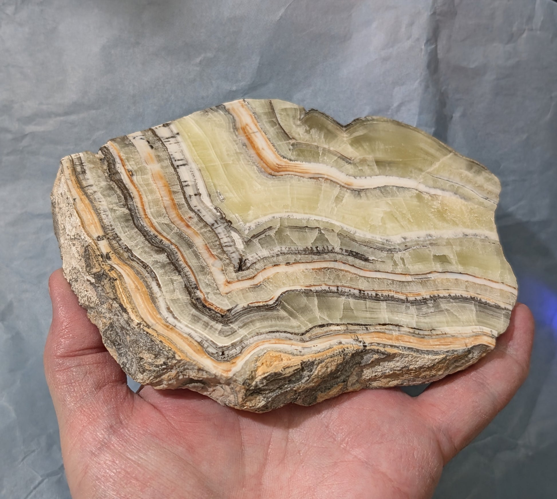 Raw Edged Brucite Slab