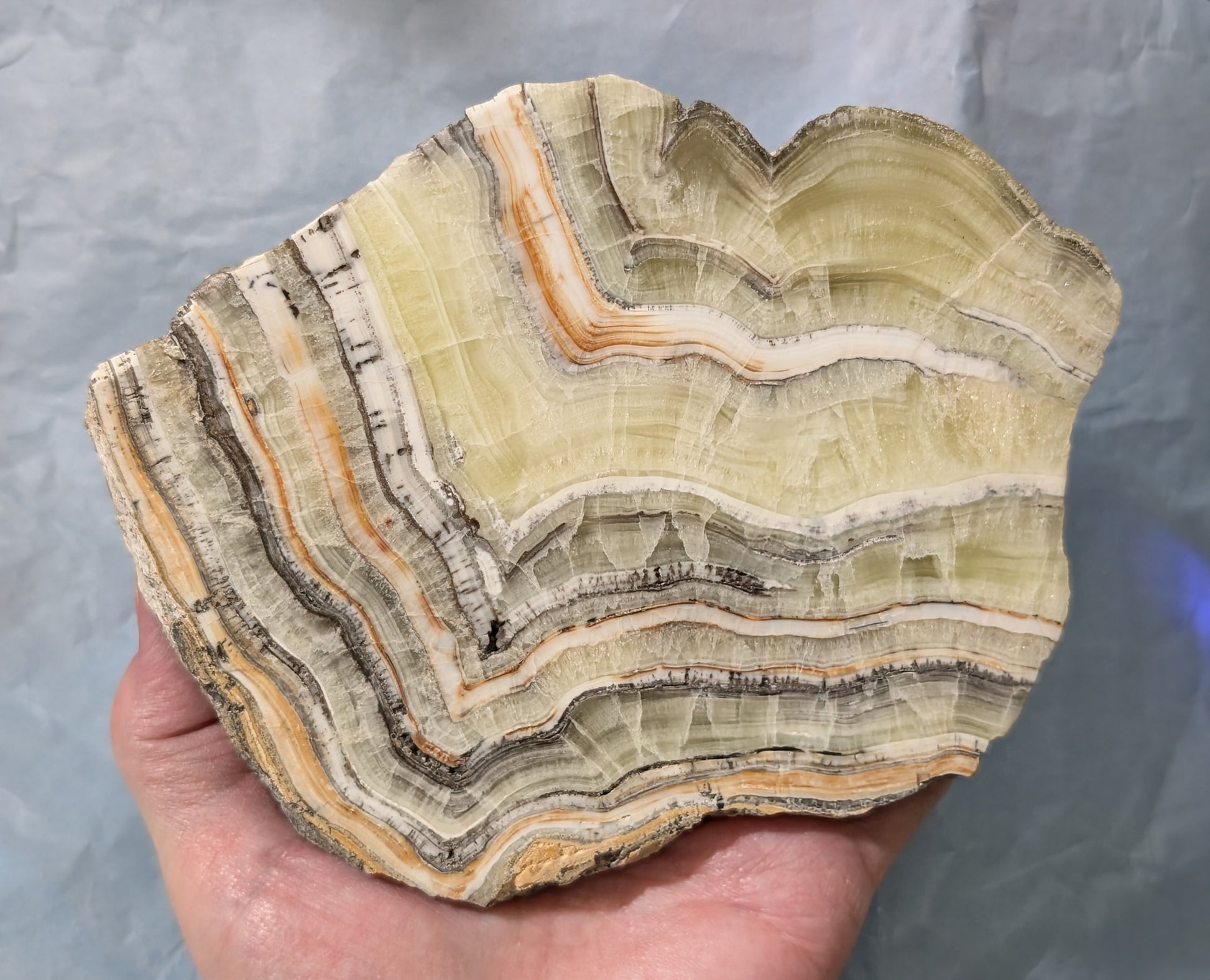 Raw Edged Brucite Slab