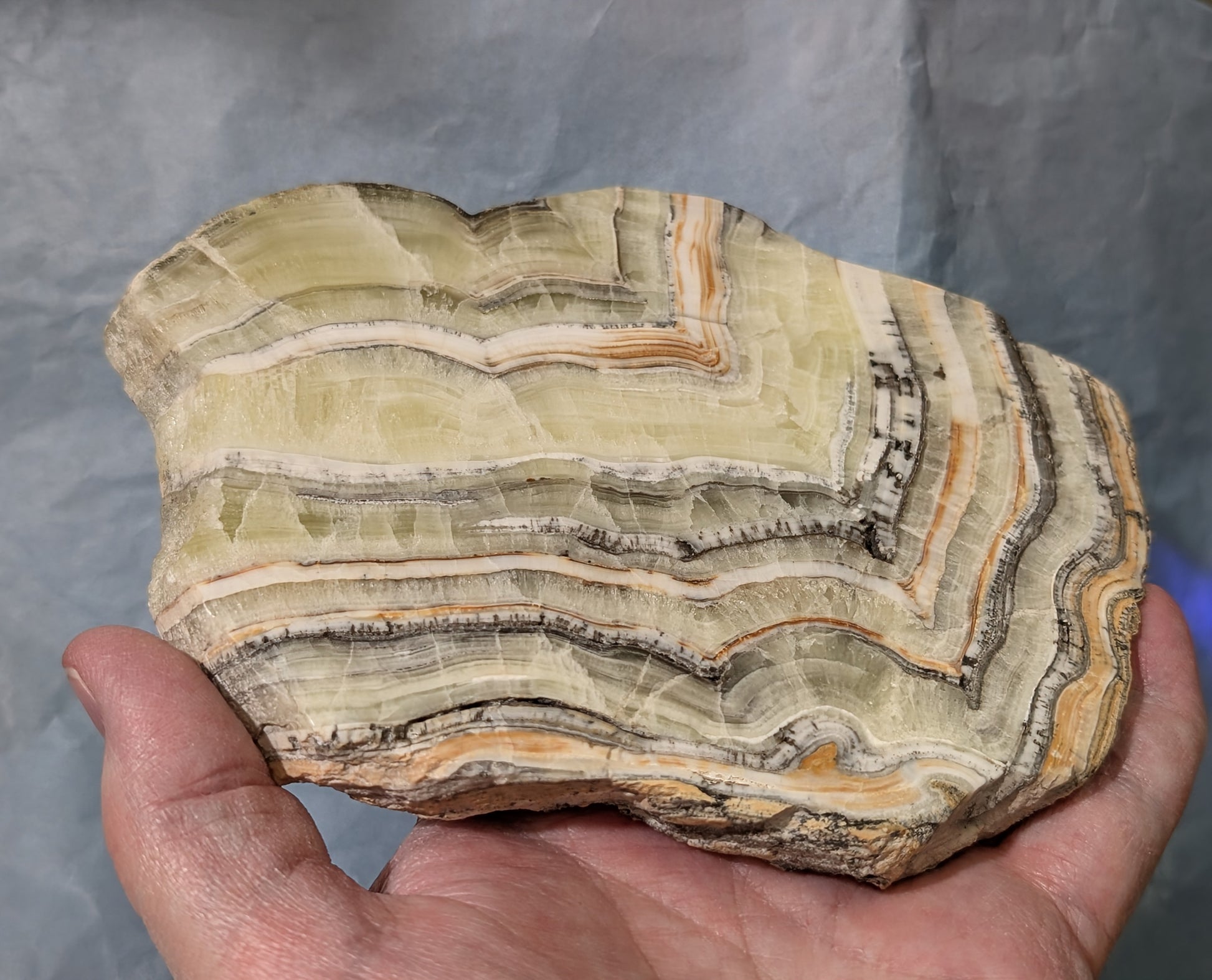 Raw Edged Brucite Slab