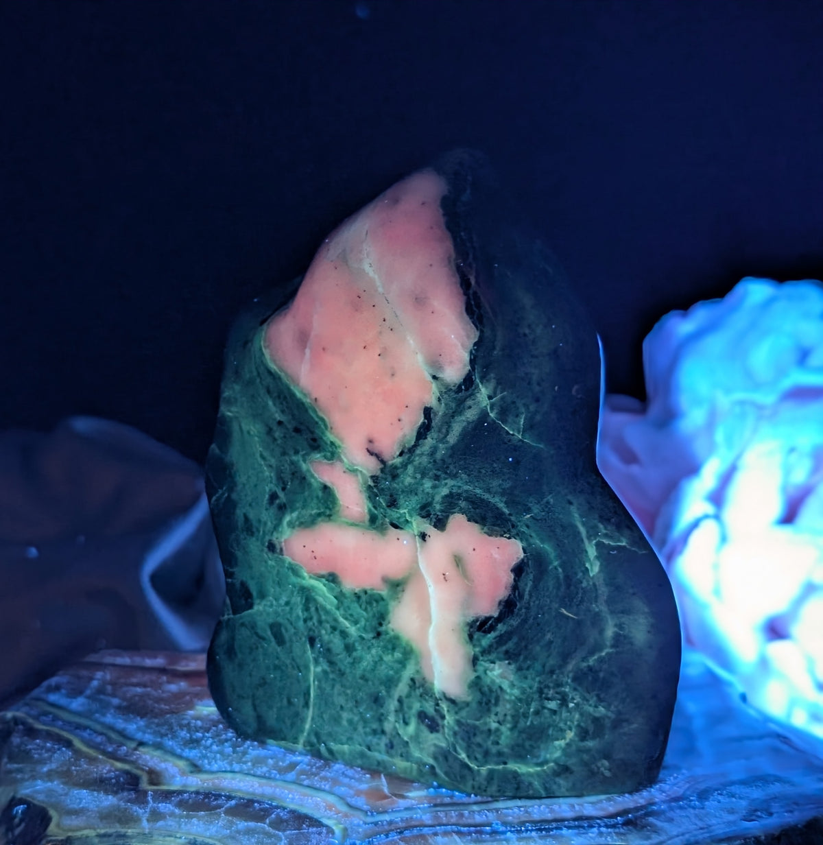 Serpentine and UV Reactive Calcite Freeform