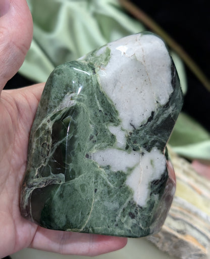 Serpentine and UV Reactive Calcite Freeform