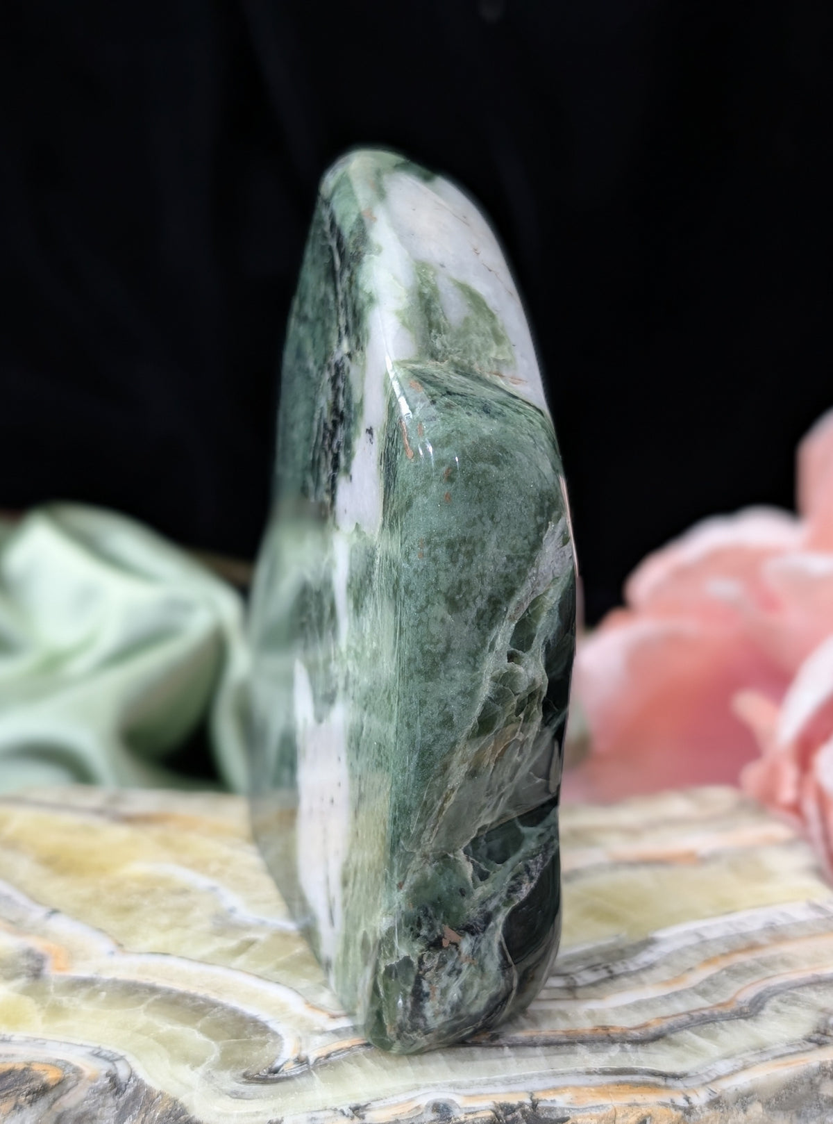 Serpentine and UV Reactive Calcite Freeform