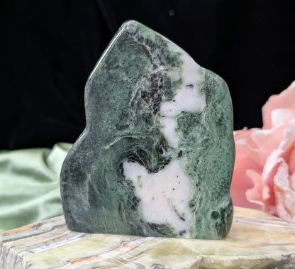 Serpentine and UV Reactive Calcite Freeform