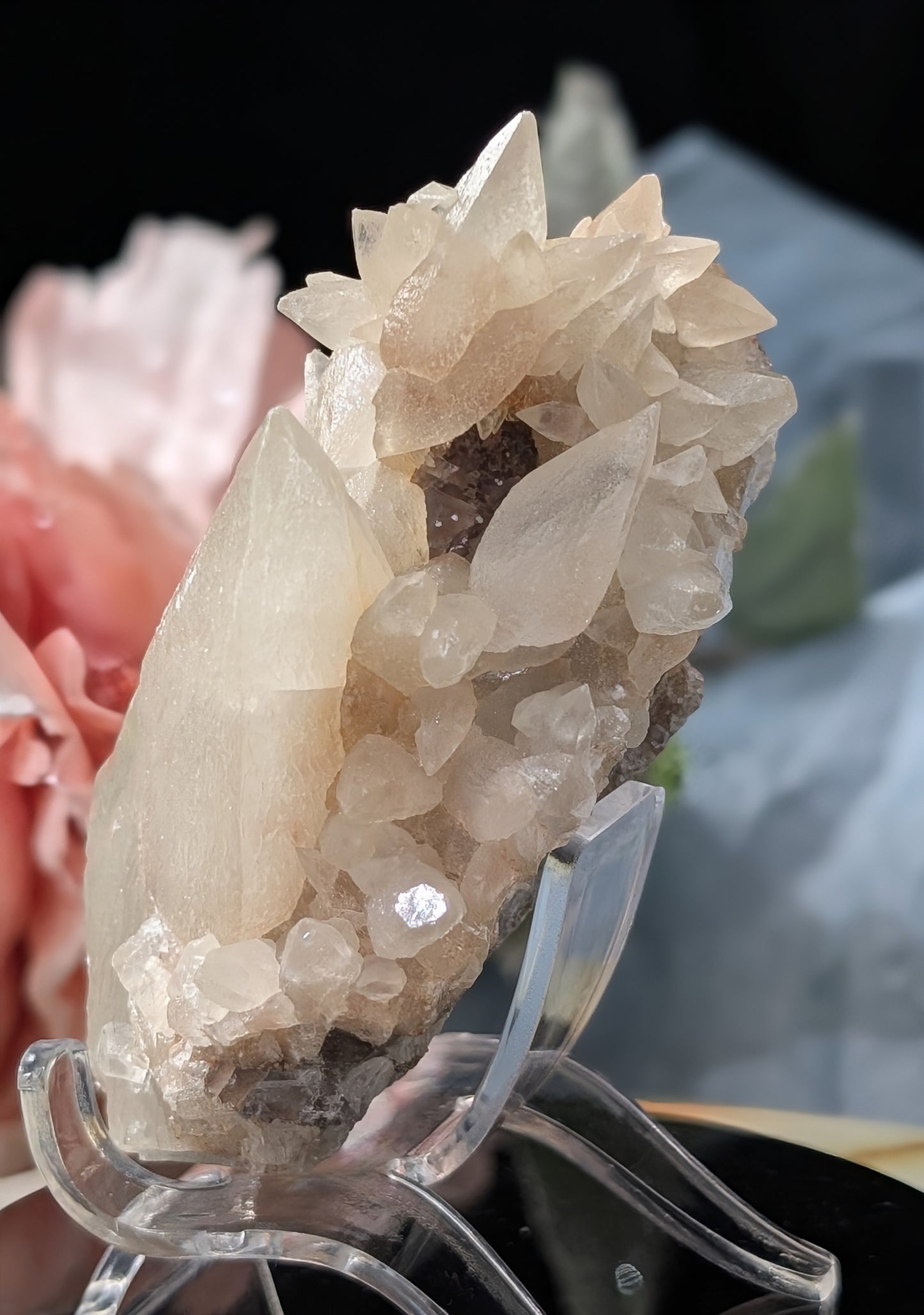 UV Reactive Dragon Tooth Calcite Specimen