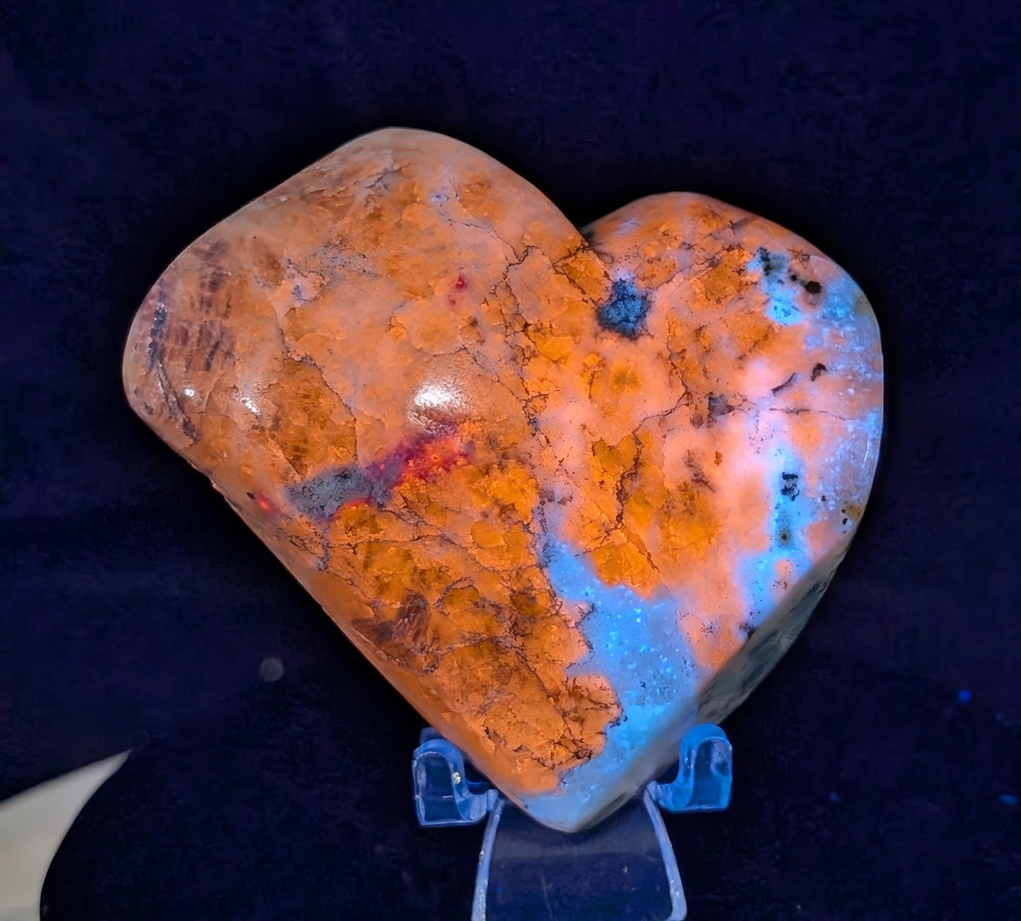 UV Reactive Sodalite Freeform