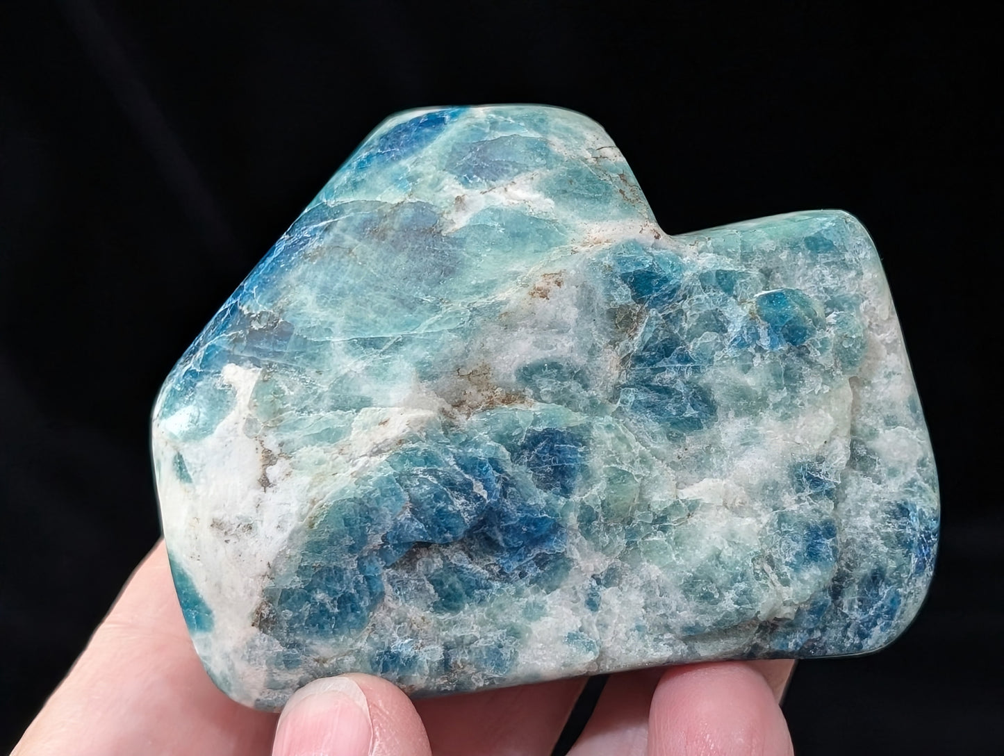UV Reactive Sodalite Freeform