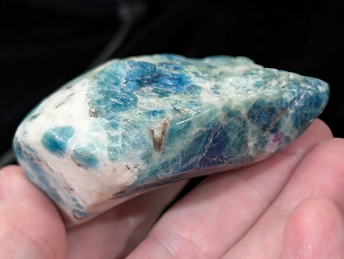 UV Reactive Sodalite Freeform