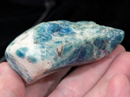 UV Reactive Sodalite Freeform