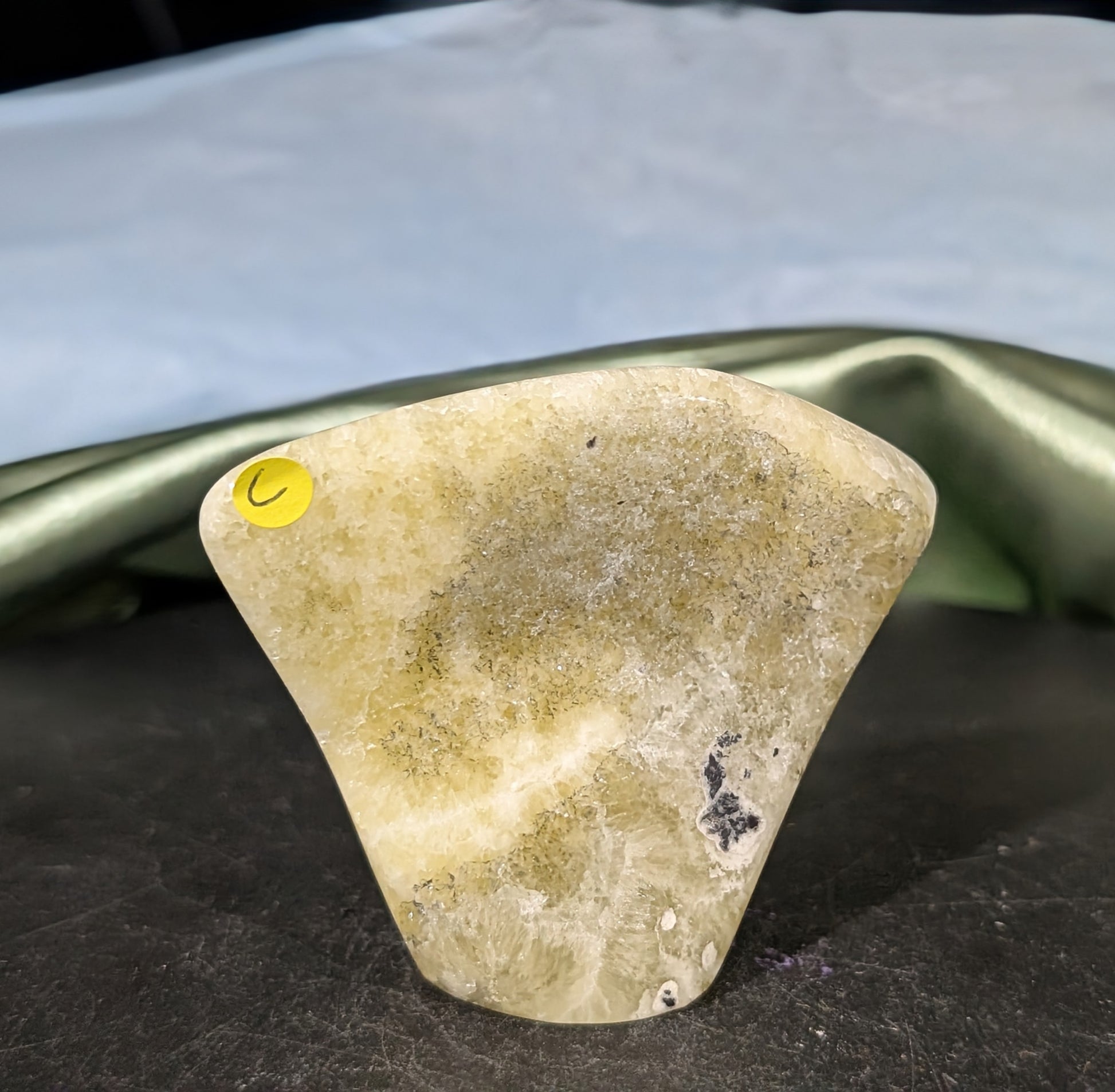 Yellow Brucite Freeform 1C1