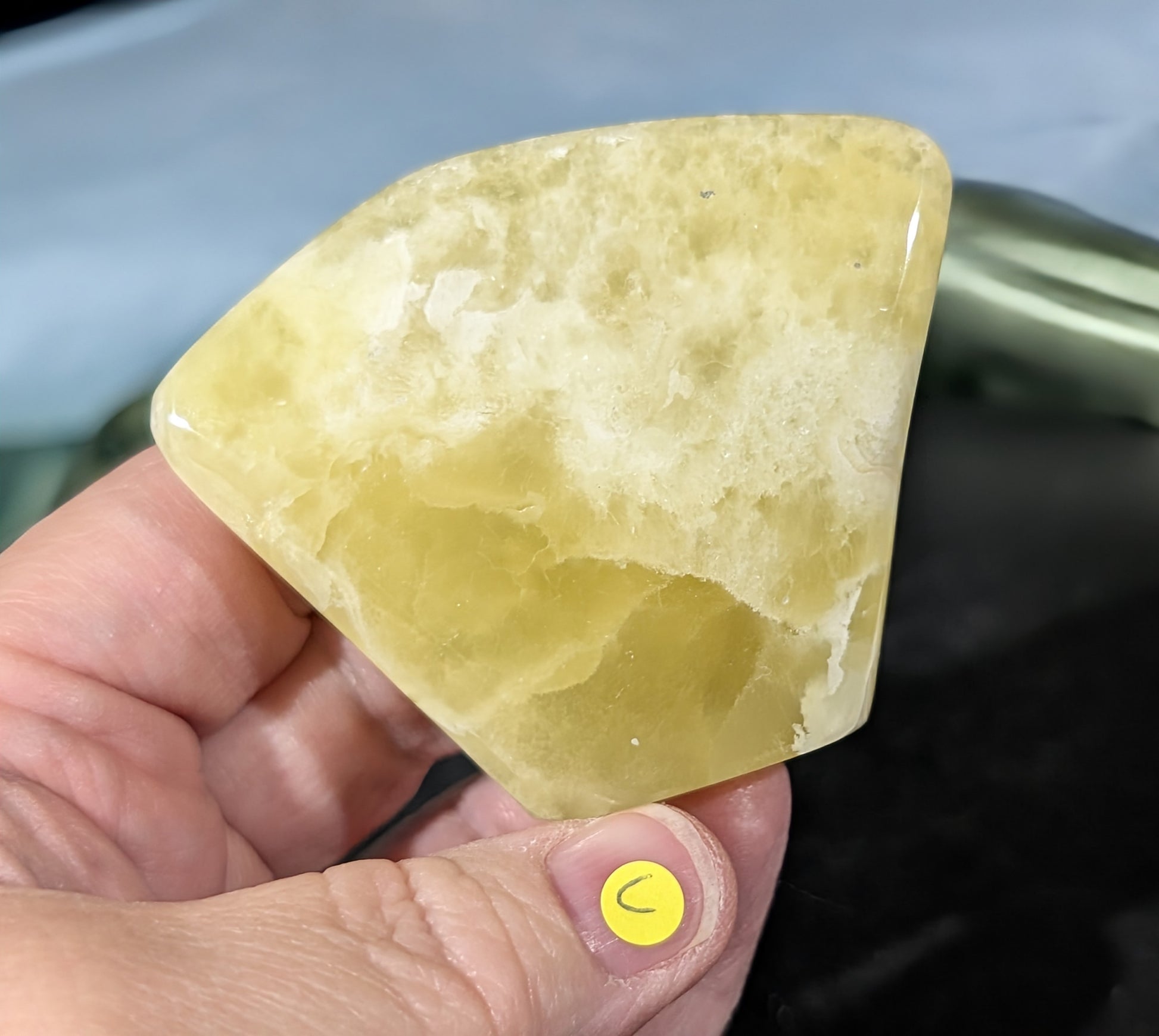 Yellow Brucite Freeform 1C3