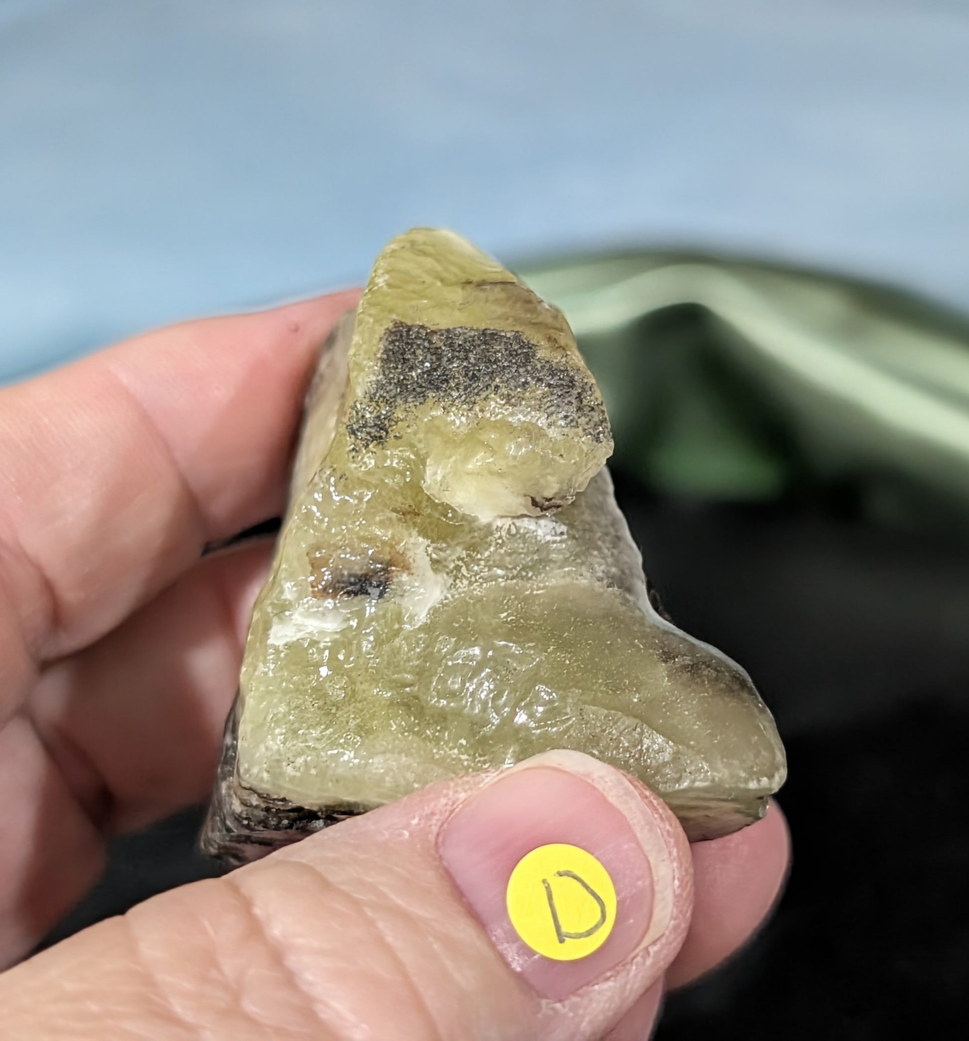 Yellow Brucite Freeform 1D2