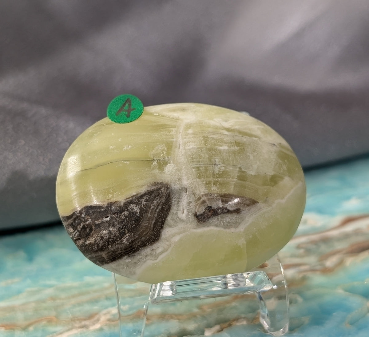 Yellow Brucite Palm Stone