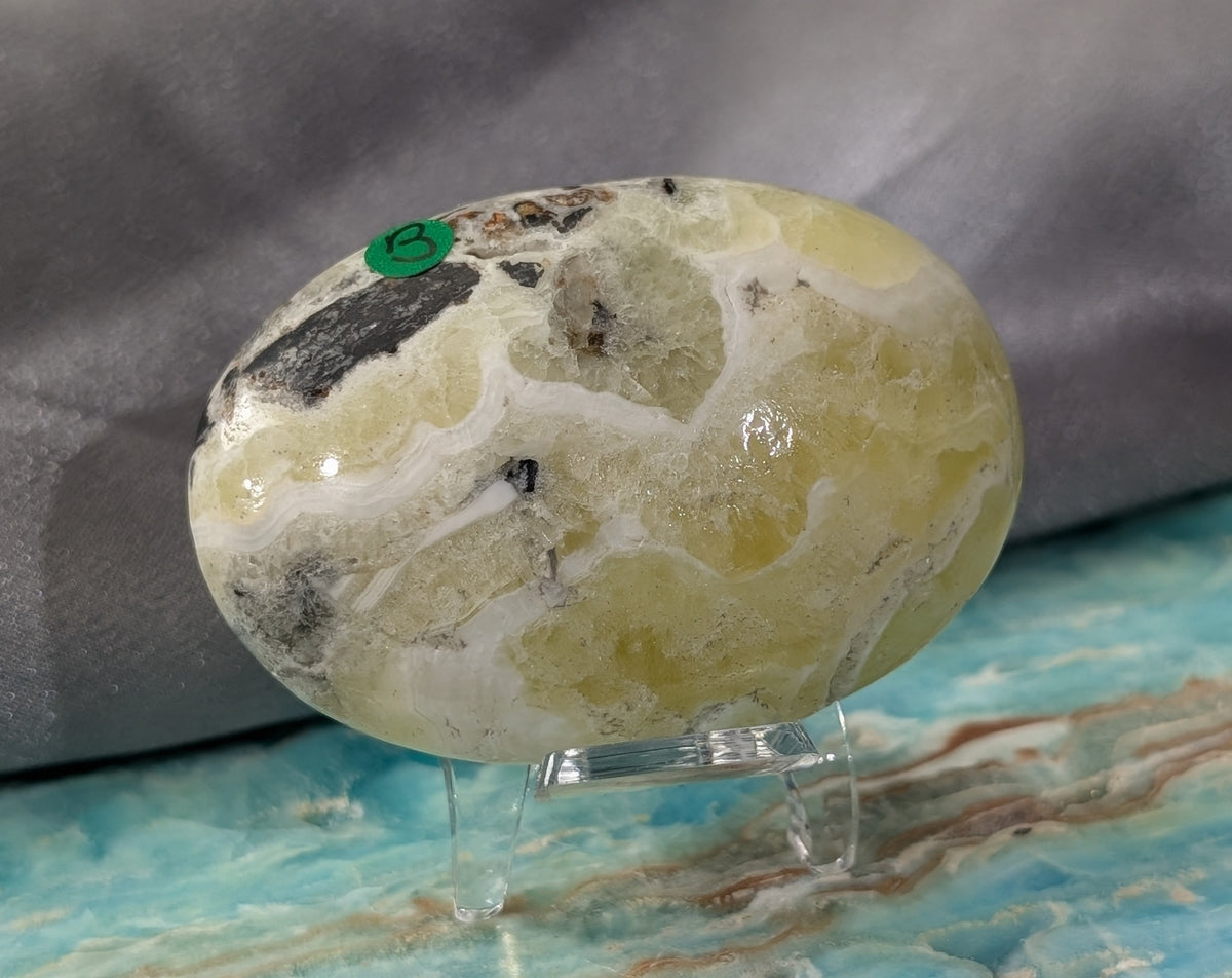 Yellow Brucite Palm Stone
