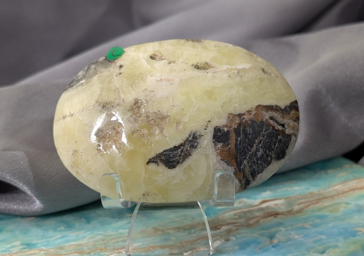 Yellow Brucite Palm Stone