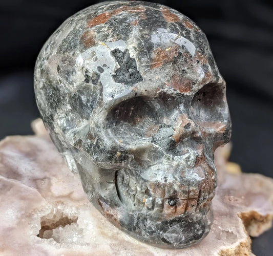 Hand Carved Yooperlite Skull ~ Glowing Crystal Skull