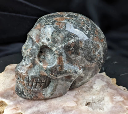 Hand Carved Yooperlite Skull ~ Glowing Crystal Skull
