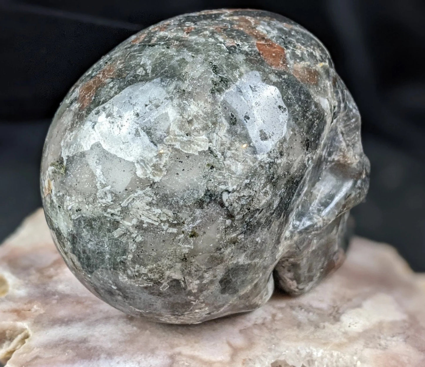Hand Carved Yooperlite Skull ~ Glowing Crystal Skull