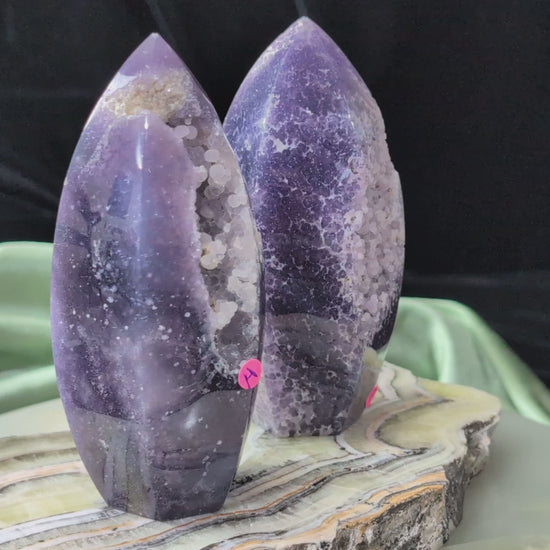 Grape Agate Spear Point Flames
